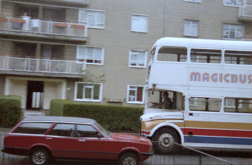 🎵Too much the Magic Bus🎵.
Glenacre Drive, Castlemilk, #Glasgow 1987.
(Gordon Waddell)