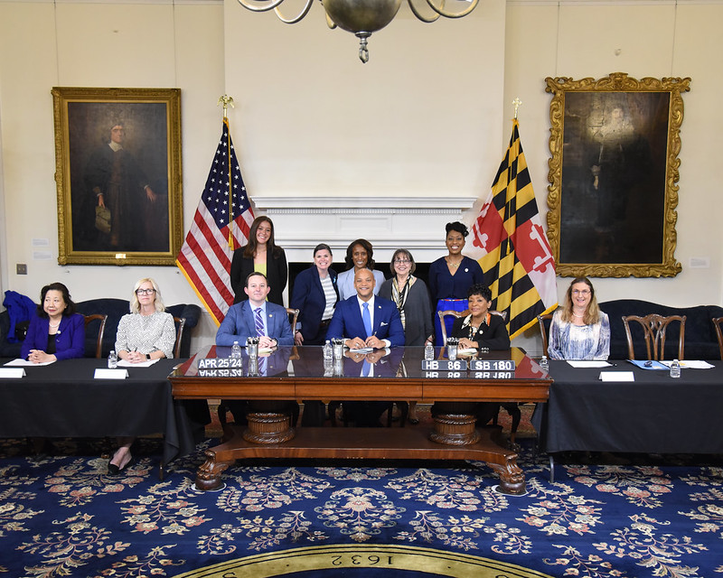 Check out @AllergyAshtmaHQ Director of Advocacy, Charmayne Anderson, standing behind @GovWesMoore as he signed the statewide stock albuterol law! Great work Charmayne and all our Maryland advocates! #Advocacy #Albuterol #Asthma