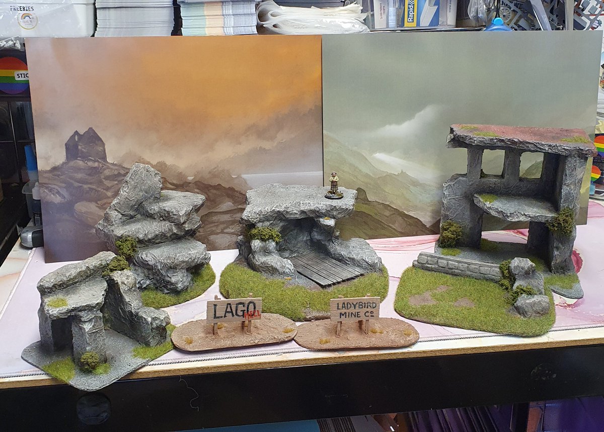 Thanks to Paul at berlintuesday for this wonderful scratch built terrain. Annoyed lady for scale. Hodgson Backdrops to cover mess