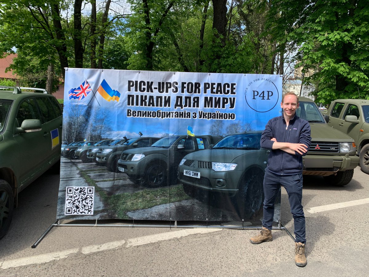 Last week I co-drove a pick-up to Lviv, Ukraine with
@pickupsforpeace to help support civilians.

I am honoured to have been part of P4P's convoy and hope to be able to contribute more in the future.

See their JustGiving page below
justgiving.com/pickupsforpeace