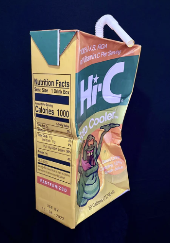 ThrowBackShack1's tweet image. Today I want to highlight an artist from a town just south of my hometown in Florida! This guy (#Gwak) creates some awesome stuff! Its all got a retro vibe and its all HUGE in scale. The photo below depicts just one of his works. The #EctoCooler box is about 4 ft. tall!! Here&apos;s a…