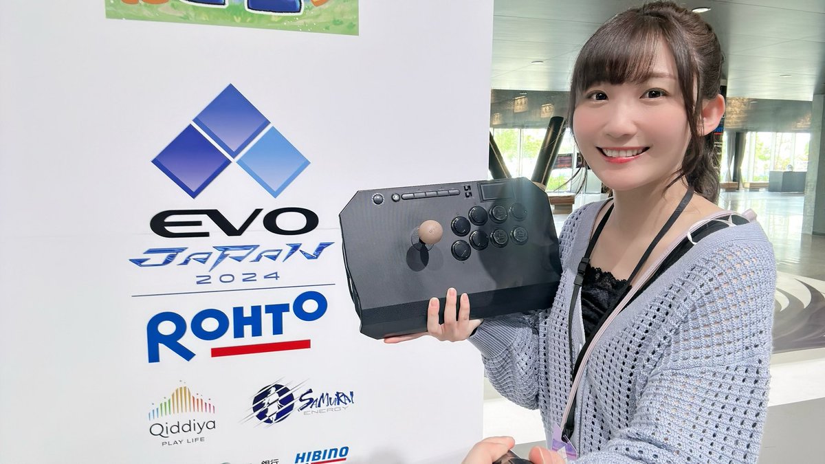 EVOJapan2024！✨

アンディさん(<a href="/seventwofive/">7️⃣2️⃣5️⃣</a> )からご提供いただいたQanba Drone 2と、オフィスポラリスさん(<a href="/OfficePolaris/">オフィスポラリス合同会社</a> )からご提供いただいた木製レバーボールで頑張れました！！✨

改めて、2日目進出できたの嬉しい😭💓

ありがとうございます！！🙇🏻‍♀️✨

#EVOJ2024 #EVOJapan2024