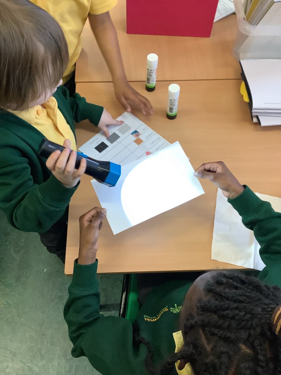 Year 1 investigated how shadows form in #Science. They shone #light onto a variety of opaque, translucent, and transparent objects to find out which object would cast the darkest shadow. 💡🥼 #Experiment #Science #Light