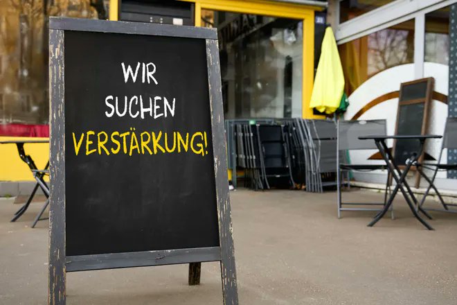 Weniger Lohn für mehr #Arbeit in Betrieben ohne Tarifbindung, dafür schließt sich insgesamt die #Lohnlücke zwischen Top- und Geringverdienern – eine ebenso gemischte Bilanz des Jobmarktes 2023 wie der Ausblick von Frühbarometern auf die kommenden Monate.

boersen-zeitung.de/konjunktur-pol…