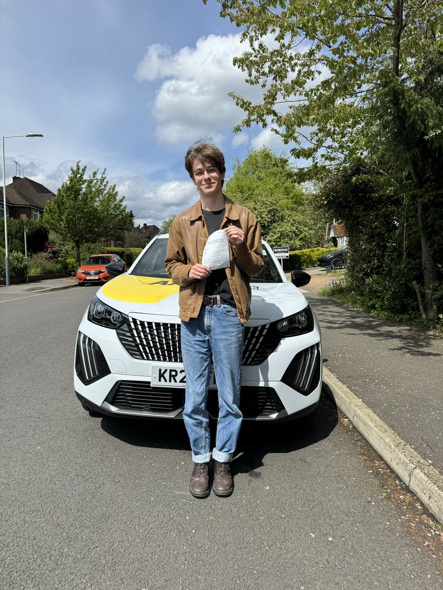 Congratulations Ben, you managed to control those inevitable pre test nerves and pass your test today with just 5 driver faults. 🚘🔑 #pinner #ealing #hanwell #northolt #ruislip #drivingtestpassed #drivingtest #drivingtestsuccess #drivingtestpass #drivinglessons