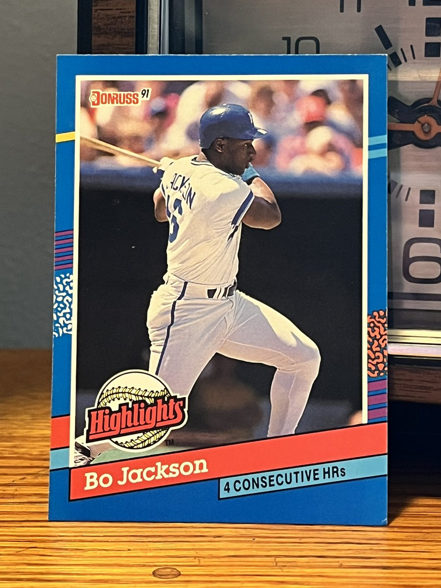 Here’s a Bo Jackson to start the week off right. RT and make it a great Monday!