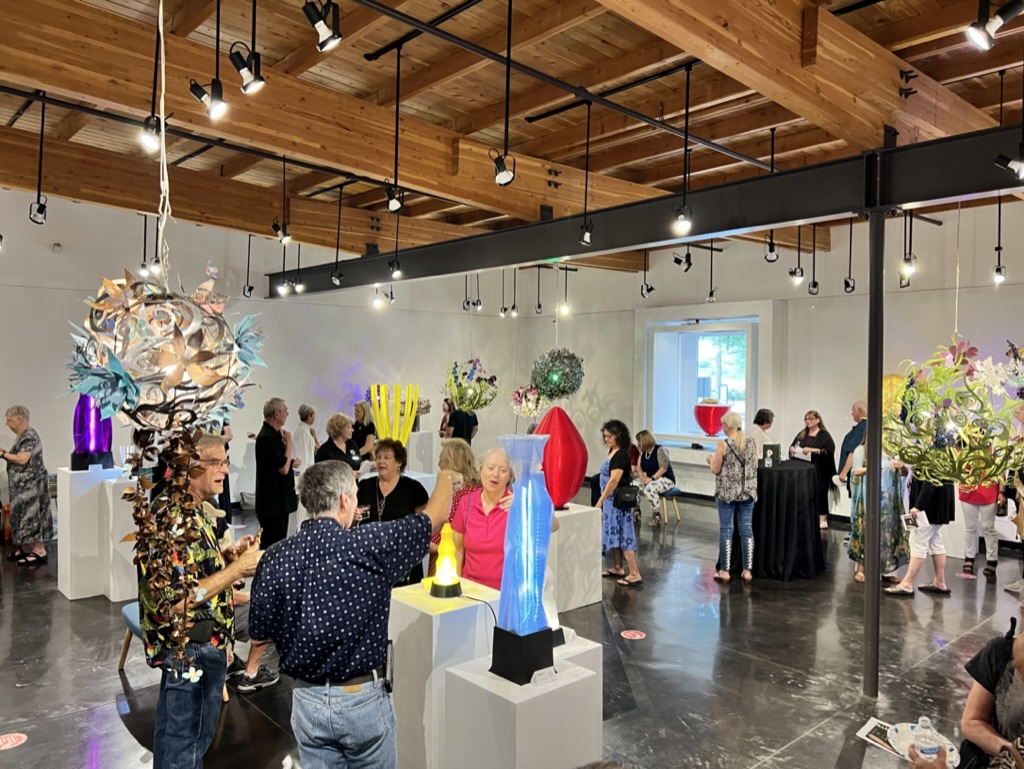 westvalleyarts's tweet photo. Just 48 hours left to meet our goal of doubling our generous benefactor’s gift of $25,000! Your gift today enables the Arts HQ Gallery to reach MORE residents, support MORE artists, and foster GREATER community engagement

👆🏽Follow the link in bio and help us meet our goal! https://t.co/TWvXQ6AqqX