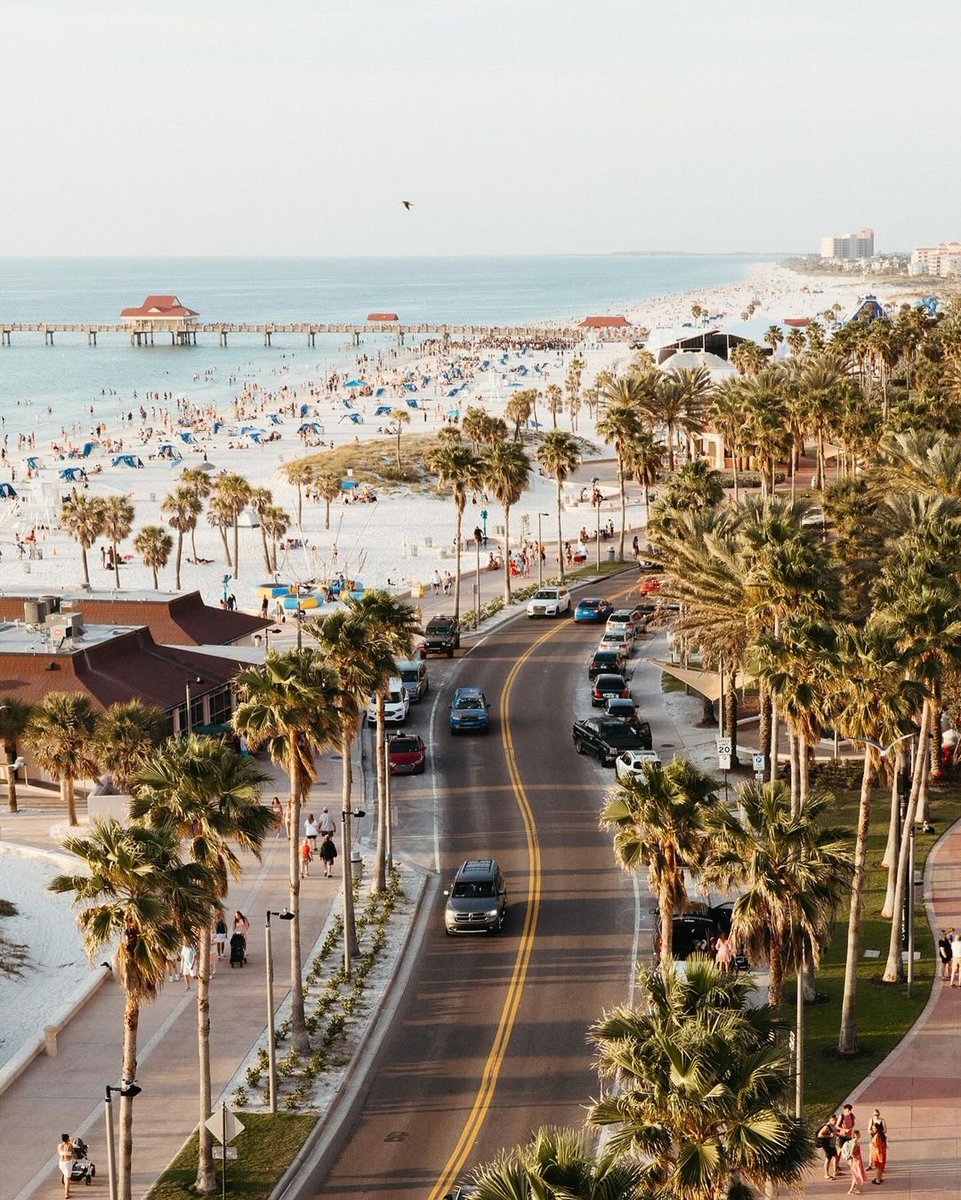 All roads lead to Clearwater ⛱️
 • • •
📍 CLEARWATER BEACH, F L☀️R🌴D⛵️
• • •
➢ Credit 👉🏆📸 @thehiatuscurio
• • •
#conexaoamerica
#clearwaterbeach #clearwaterbeachdaily #clearwaterbeachflorida #travel #photooftheday #clearwater #beach #florida