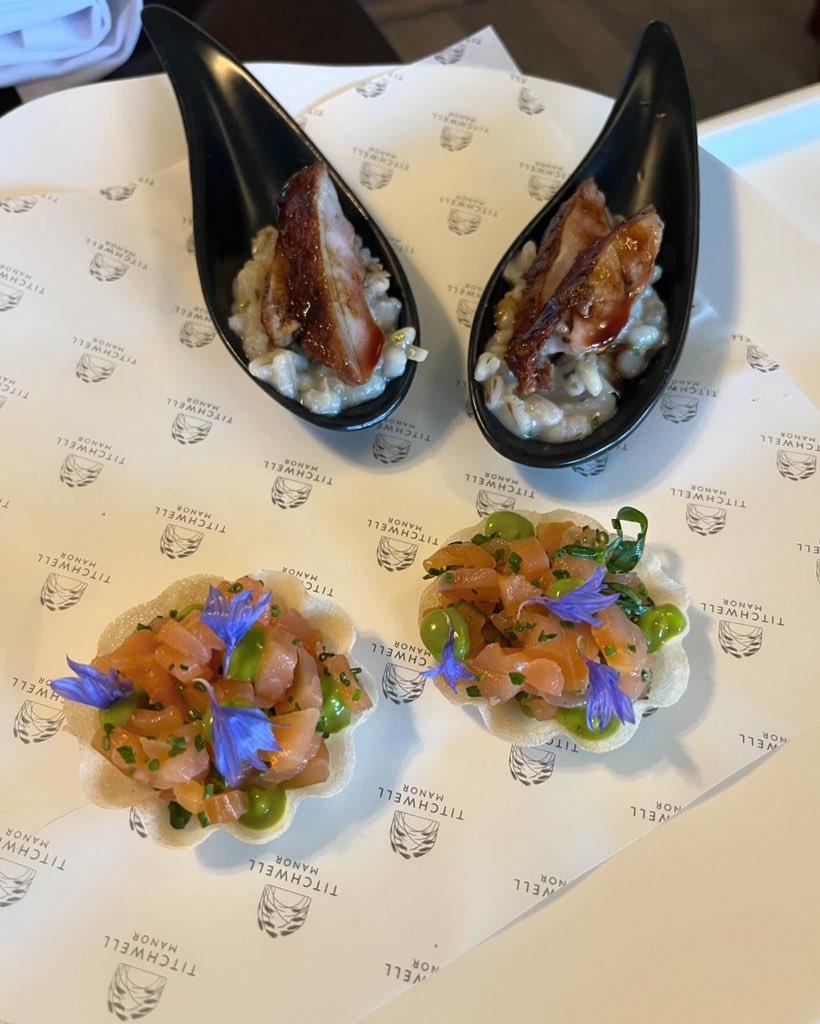 TitchwellManor's tweet image. Starting the new week in style with bubbles and utterly delicious dishes 🥂 🍽️ 

Wonderful photos shared by our good friend Mark Poynton.

#aahospitality #aaguide #michelinguide