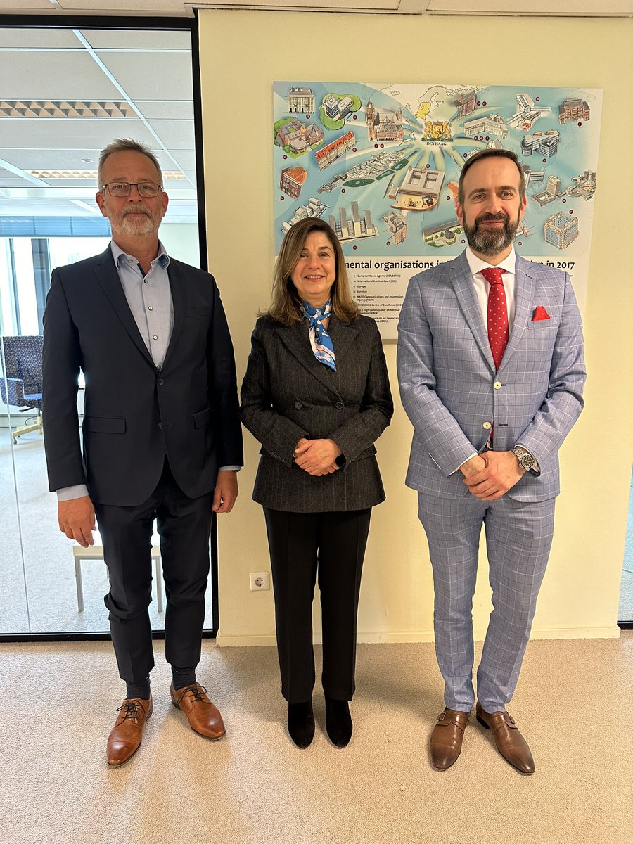 ICMP Director-General @KatBomberger welcomed the Director of the Europe Department at the @DutchMFA, @erikwest73 to ICMP HQ today. The meeting focused on ICMP’s diverse programs and included a lab tour and a presentation on our Integrated Data Management System (iDMS). As a State