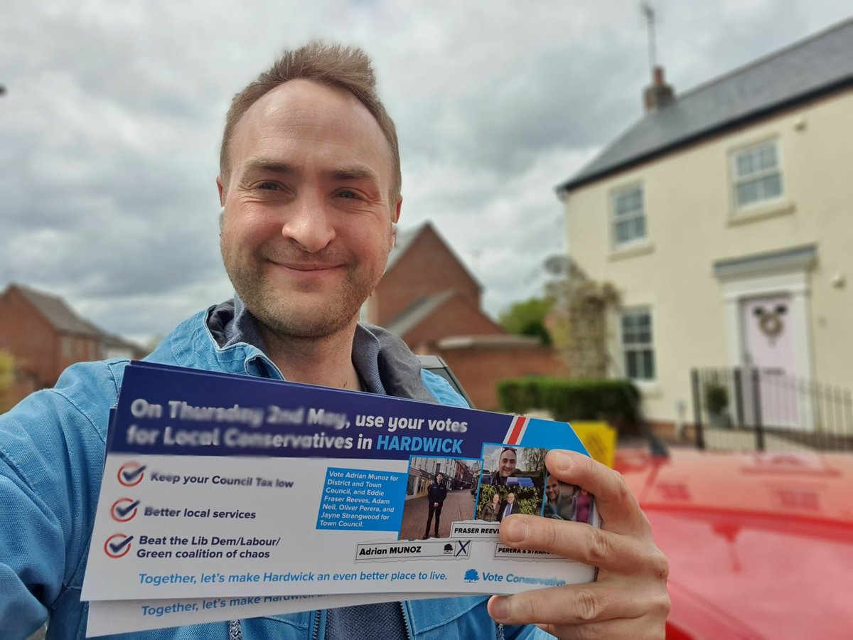 Back at it this afternoon... ... Saturday, Sunday, Monday. It makes no difference. It's polling week & there are doors to knock! Huge thanks to friends & colleagues across @NorthOxonCons, @OxonTories & @WOCA_News fighting #LocalElections2024 across #Oxfordshire. 3 days to go.