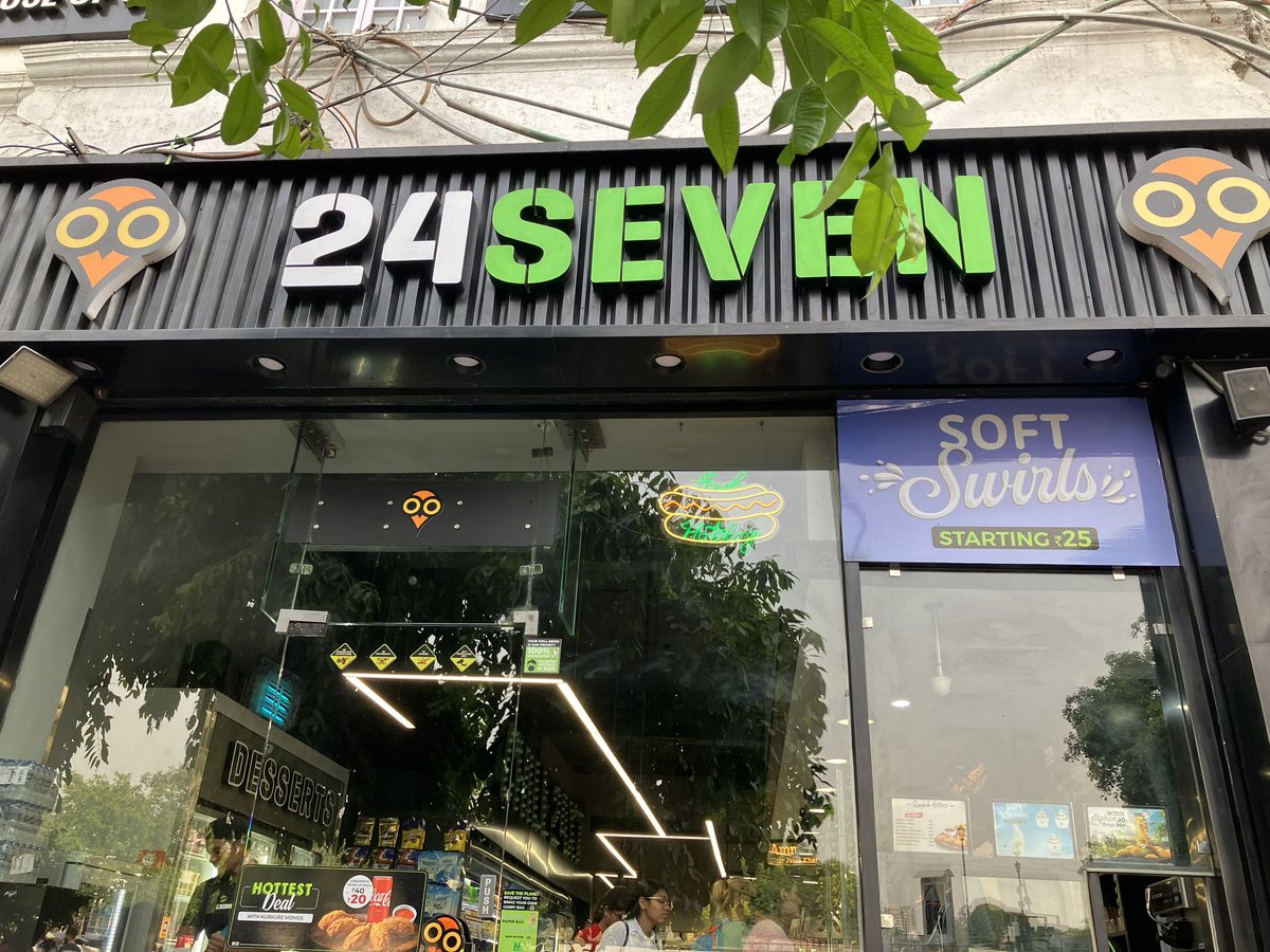 インドのコンビニ
「24SEVEN」
インドの数少ないチェーン店、旅行中めっちゃ助かる、、、✨
店舗もっと増えて！！！
#インド
#海外旅行
#ゴールデンウィーク