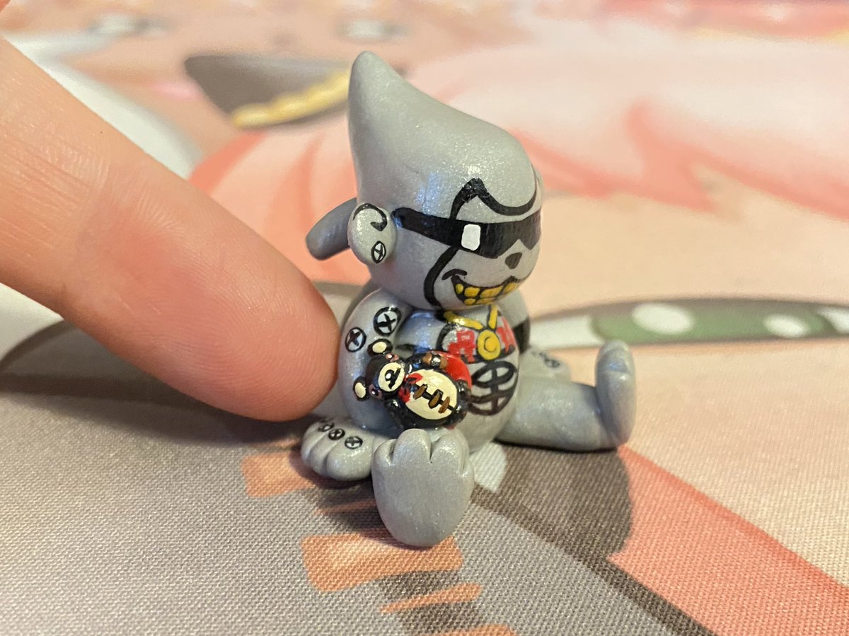 big metal monke plus the worlds tiniest warumonzaemon (i think?? i have no evidence, but if there are smaller i want a refund for my hand cramps)
…
#clayart #metaletemon #digimon