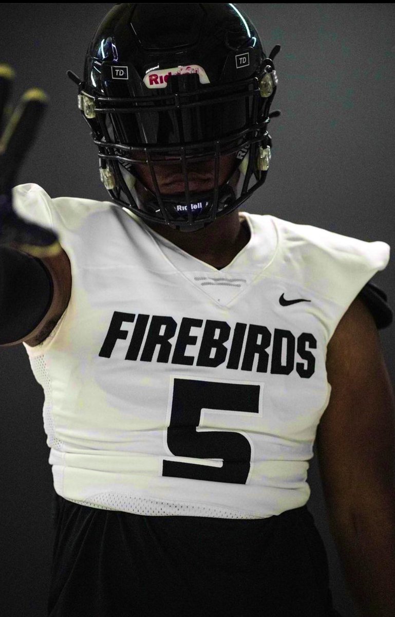 5️⃣ More Days until Firebird Football back on the field 🔥🔥🔥🔥 #BeU #BeUncommon