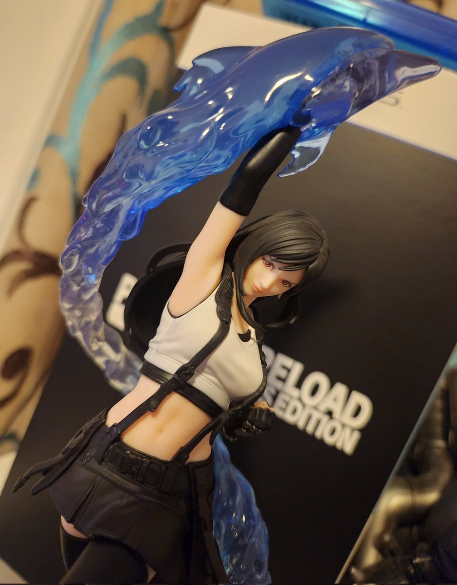 Y'ALL I FINALLY HAVE HER 😳 THE TIFA PRIZE FIGURE I BEEN WANTING. Look how cool she is. 😍