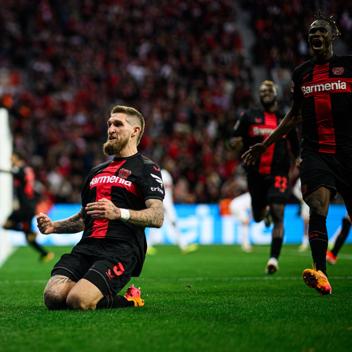 bayer04_en tweet picture