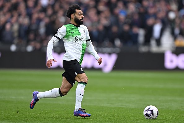 Saudi dealmakers have always been prepared to be patient with Mo Salah, including waiting until 2025.
 
Aside from respecting Salah’s wishes, one commercial reason why is the current TV rights for the Middle East, for which Saudi Sports Channel pay $80m per year, ends in June…