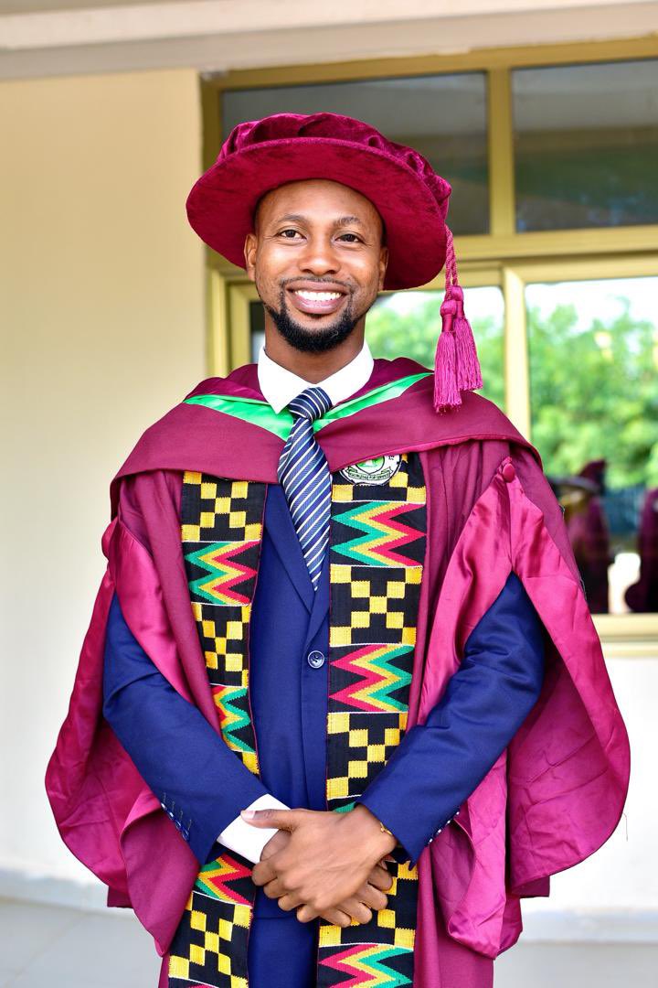 Our heartfelt congratulations to #DanidaFellow Daniel Kojo Leon Brenya Yeboah, who has recently graduated from his PhD as the valedictorian from the @UDSGhana! Mr Yeboah is involved in the #Danida-funded project 'Access and Authority Nexus in Farmer-Herder Conflicts”. @KNUSTGH