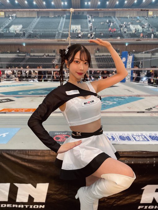 Twitterのコスプレ画像18