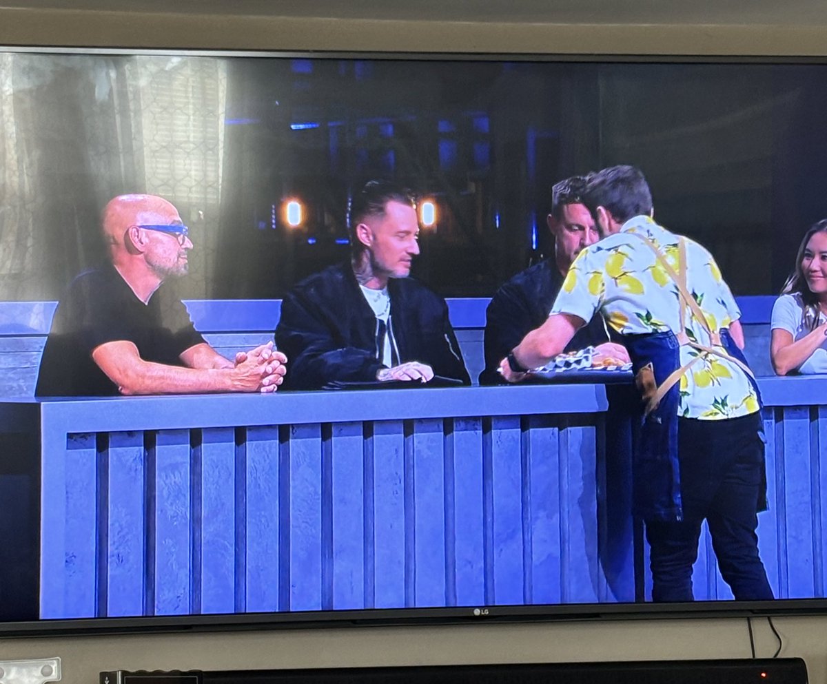 <a href="/MarcelVigneron/">Marcel Vigneron</a> cooking with <a href="/MVoltaggio/">Michael Voltaggio</a> &amp; <a href="/BryanVoltaggio/">BRYAN VOLTAGGIO</a> judging on #24in24 is absolutely a joy for my eyes lol. Love these chefs! Although, Marcel will always be my number 1 in the game. 🧑‍🍳🤍 <a href="/FoodNetwork/">Food Network</a>