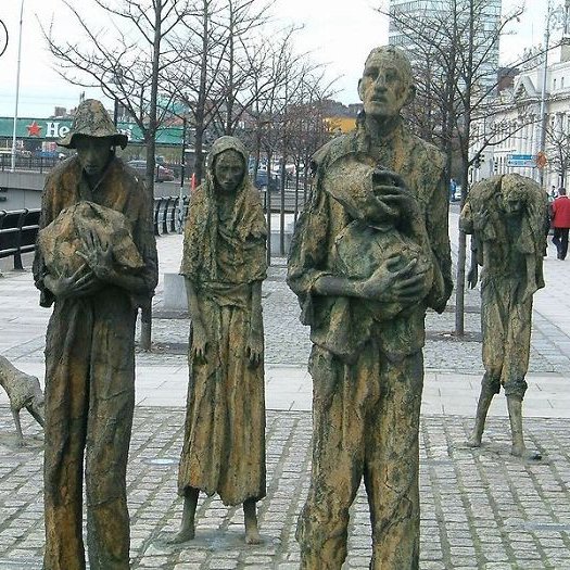 Las figuras del hambre, Irlanda #escultura