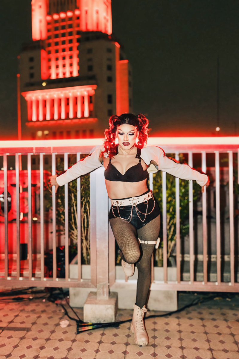 Gente vem aí umas fotos babadas da última festa Subete 

Fiquem de olhos em Instagram instagram.com/cristinadragqu…