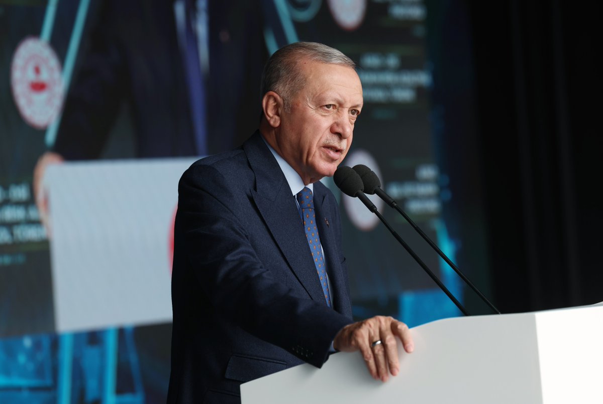 يحضر رئيس الجمهورية رجب طيب أردوغان، حفل توقيع بروتوكول الحد من مخاطر الفيضانات والسيول الذي تم تنظيمه من قبل رئاسة إدارة الكوارث والطوارئ - إدارة المياه الحكومية.
