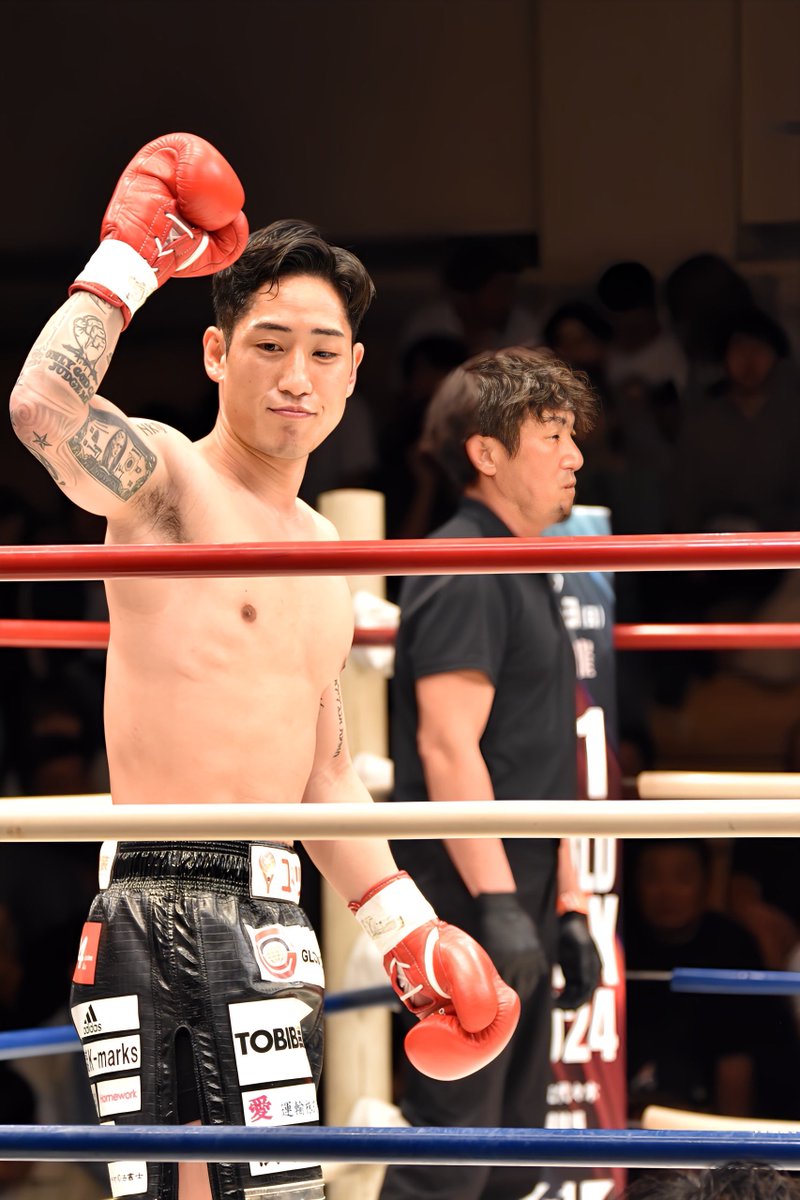 kosuke45t's tweet photo. 個人的
スーパーライト級綱引きマッチ
ベストバウト
林 健太 VS 稲垣 柊
林選手は
元チャンプとして
K-1ファイターとしてのプライド
この一戦にかける思い
稲垣選手は
Krushチャンプとして
世界を獲る意地
両者の勝つ気持ちがぶつかり合った試合
久しぶりに叫びまくった試合だった✨
#krush160 https://t.co/YVwAwDJGdZ