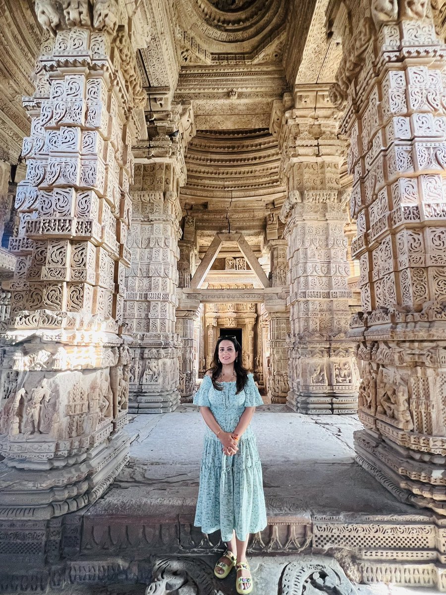 While visiting Gwalior Fort in Madhya Pradesh, I also explored the Sasbahu Temple, also known as Sahasrabahu Temple or Harisadnam Temple . Built in 1093 by King Mahipala of the Kachchhapaghata dynasty, these 11th-century twin temples have been dedicated to Vishnu in his…