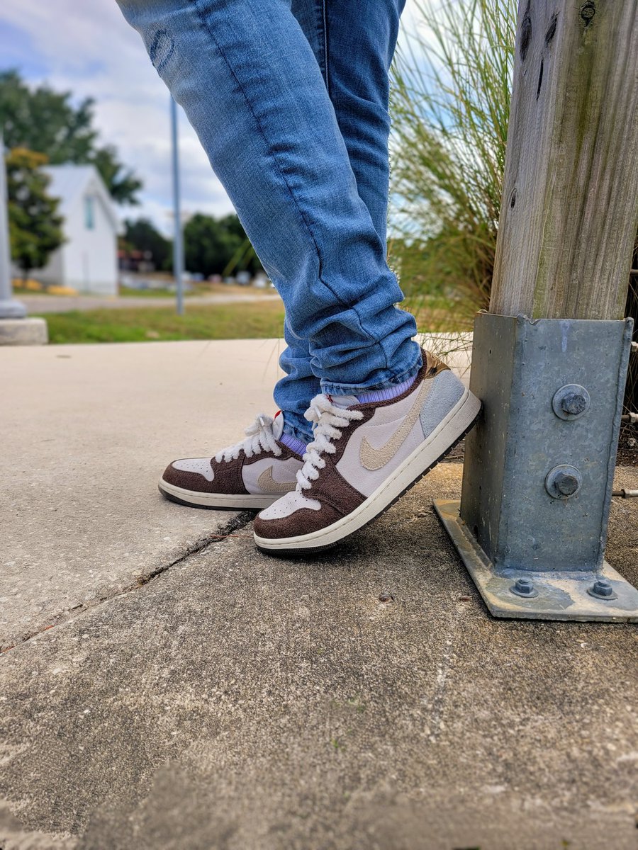 Happy Monday Twitter fam!! I hope you all have a blessed day🙏🏽 #wdywt #rockdontstock #yoursneakersaredope #kotd #nike #jumpmanjordan #wearyoursneakers @Nike @nikestore @Jumpman23 
#kicksonfire #jordan #snkrsliveheatingup 
#ItsYourShoe @snkr_twitr