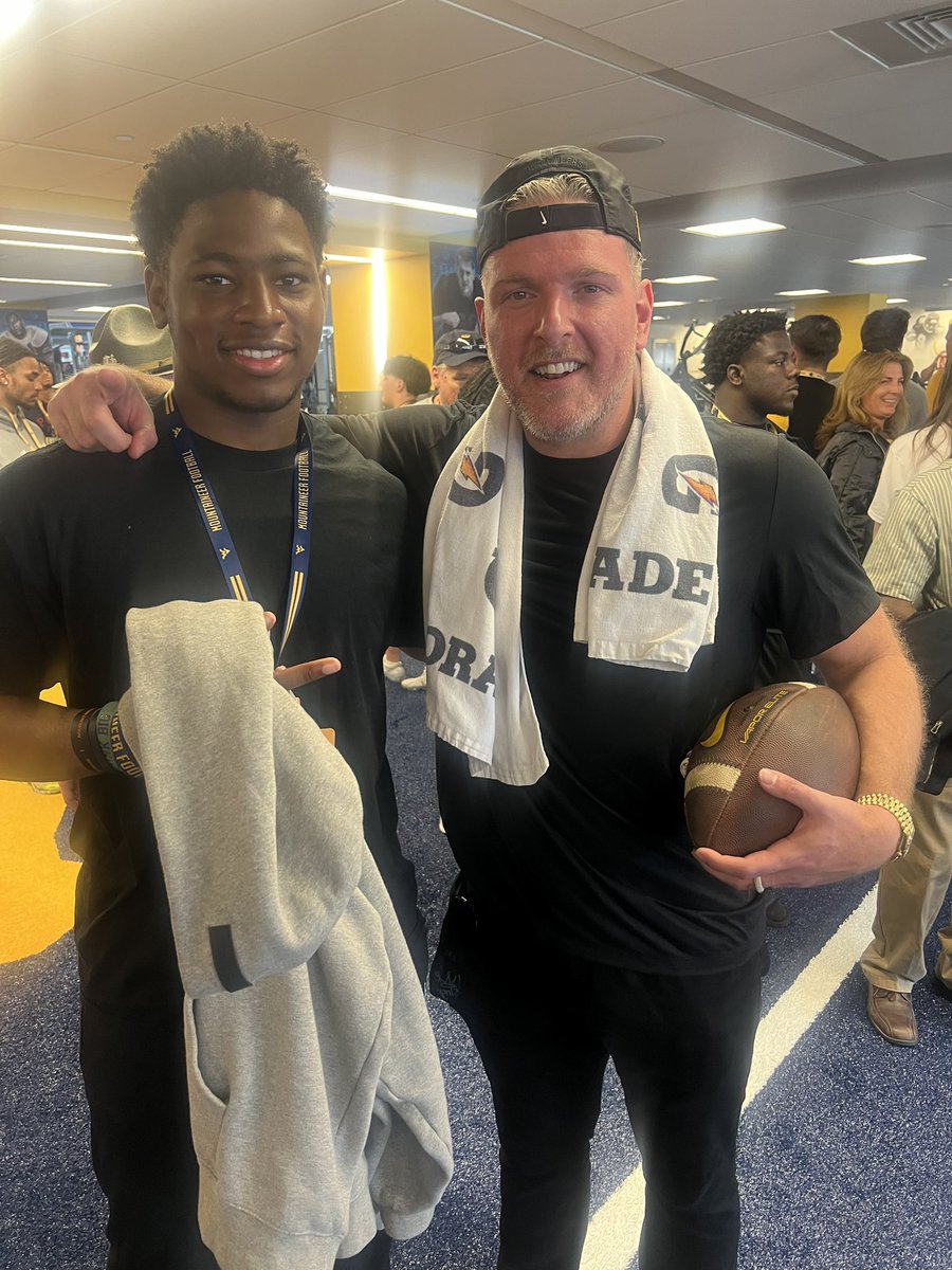PUP recruiting notebook: Aliquippa sophomore Daiveon Taylor breaks news to Neal Brown, Pat McAfee and then the world — he’s now a West Virginia commit 🏈🔥
📄 tinyurl.com/mnzdd94b