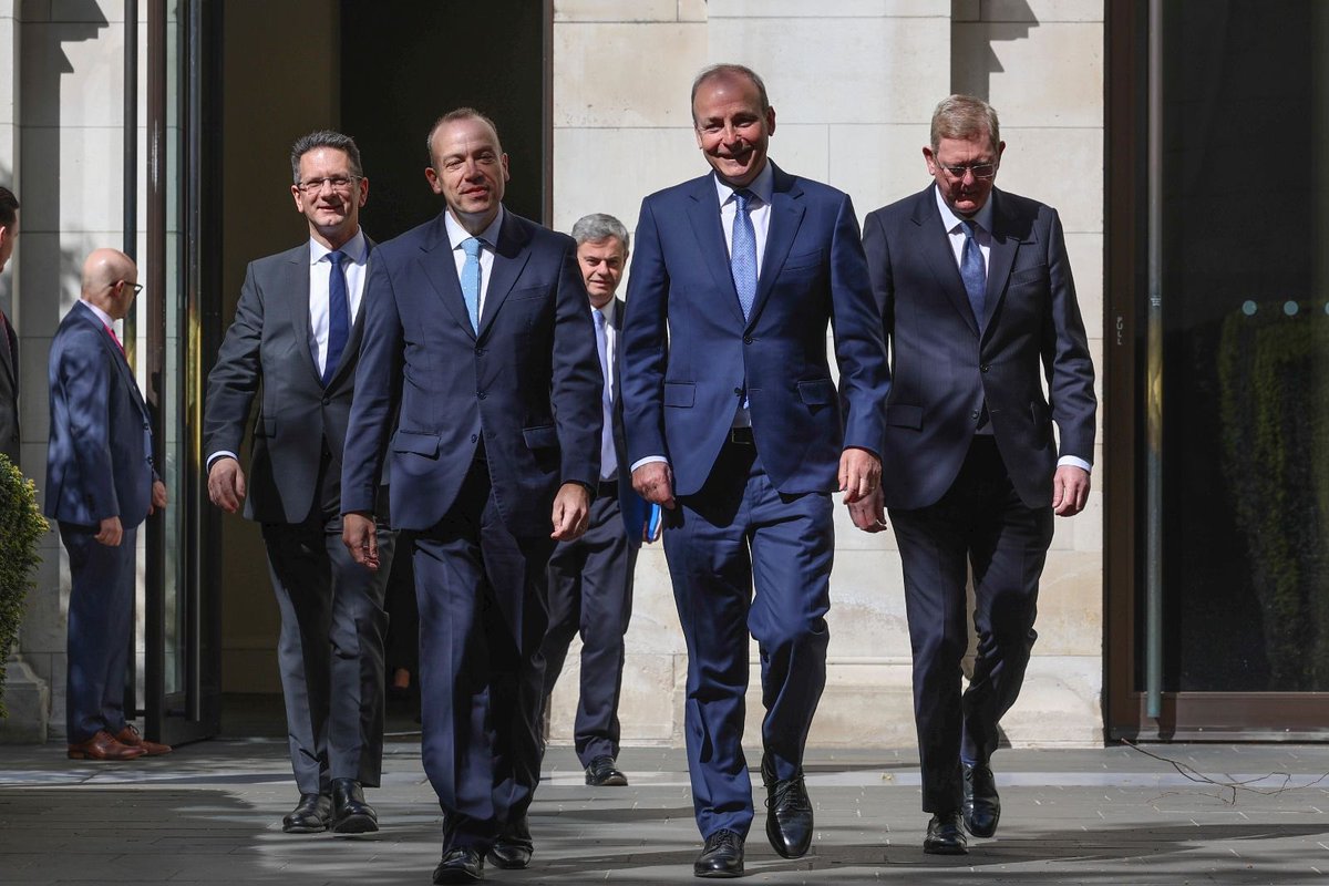 Pleased to be in London today for the British Irish Intergovernmental Conference.

Constructive and wide ranging discussions on many issues, including legacy, political stability, migration and security cooperation.