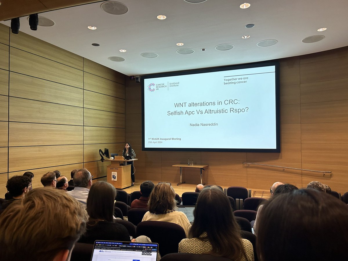 Our final speaker of session 3 is @NadiaNasreddin from the @owen_sansom group at @CRUK_SI @UofGCancerSci @UofGlasgow talking about Wnt signalling alterations in CRC. #WntUK2024