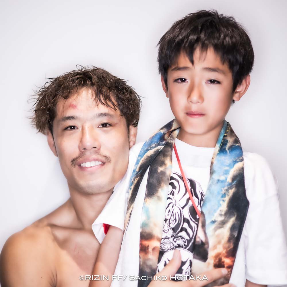 【#金原正徳 <a href="/kinchantv/">金原正徳の金ちゃんTV</a> 】
#RIZINの漢たち -闘いのあと-

#postfightportraits #scars_wounds_emotions #RIZIN #試合後ポートレート
Yogibo presents #RIZIN46 in ARIAKE
2024年4月29日(月祝)
有明アリーナ