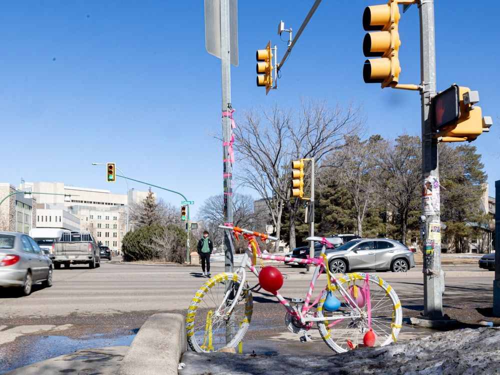 Phil Tank: Debate on Saskatoon cycling safety undergoes radical shift — Saskatoon city hall is now focused on how to improve safety for cyclists, instead of whether such measures represent irresponsible spending.

#yxe #yxecc #skpoli bit.ly/3QkFlXo