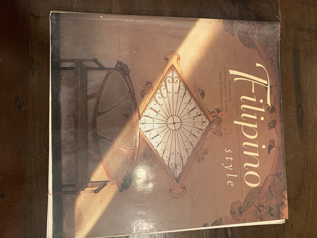 eggsyweggsies's tweet image. Selling these books! #architectureph #wts #lfb