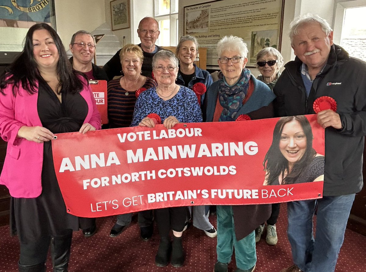 Meeting our brilliant team in Chipping Campden this morning. The message is loud and clear. Vote Labour and get the Tories out! 🌹#LabourDoorstep #VoteLabour🌹 @UKLabour #GTTONow