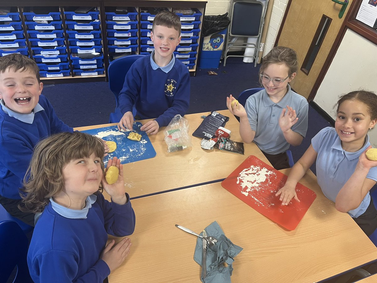 It’s biscuit making day in Y4! Funnily enough, we’ve seen a lot of Mr Harding this afternoon! Looks very yummy! 🍪👨‍🍳👩‍🍳