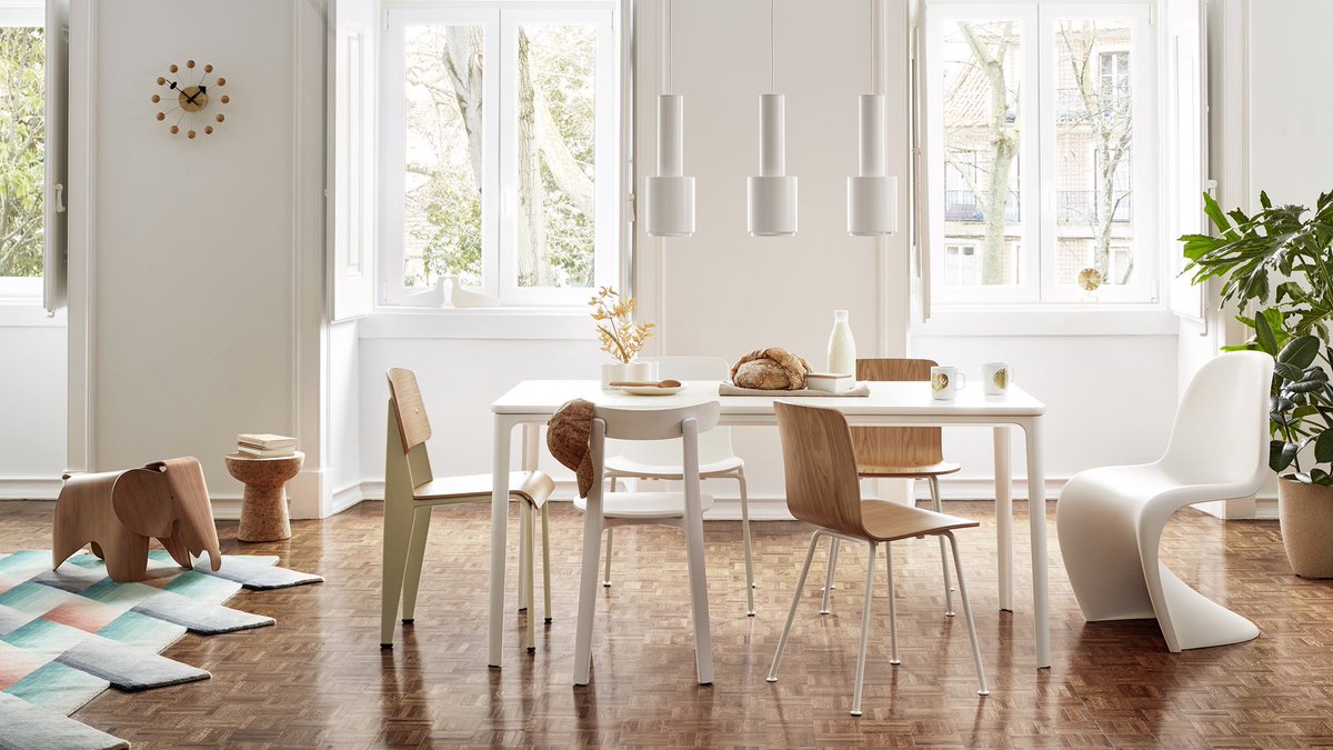 Minimalism, functionality, and simplicity - these are the hallmarks of Scandinavian design. But there's a hidden truth behind its clean lines and neutral colors: it's not just about aesthetics, but also about creating a harmonious living space. 
Read more: hyggedesign.blog/2022/03/28/sca…
