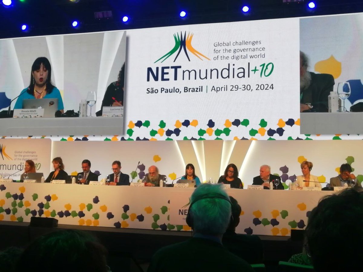 Desde la Mesa Colombiana de Gobernanza, estamos en #NetMundial10, participando y buscando consenso para fortalecer la gobernanza global y el enfoque multistakeholder. 🌐 ¡Sigue la transmisión en vivo! netmundial.br