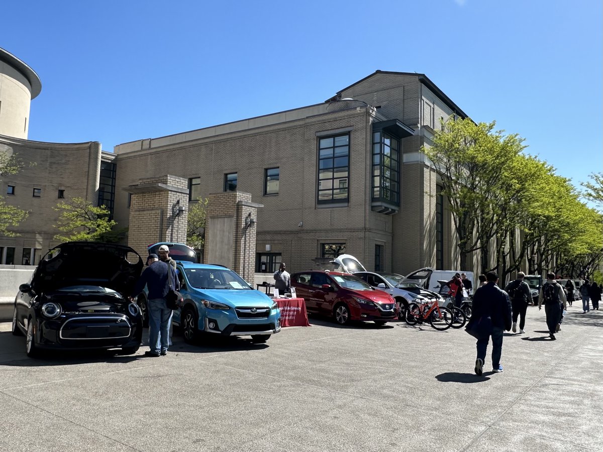 Last Monday, in celebration of Earth Day🌎, we showcased a wide variety of EVs owned and operated by CMU faculty and staff, as well as EVs owned by CMU's own campus services. Check out our recap: cmu.edu/energy/news-mu…