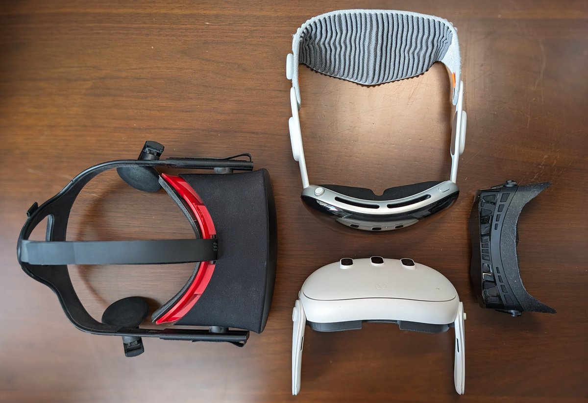 CasandChary's tweet photo. VR has come a long way ❤️ https://t.co/JayW5nnO53