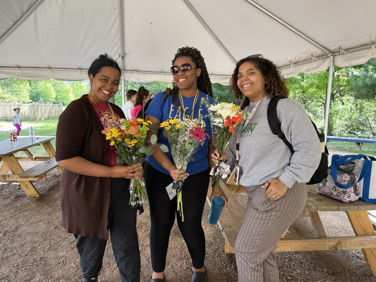 Eagle View ES celebrated “Earth Week: Laugh more Stress Less” by working in the garden, creating Nature Mandalas, and a hosting a build your own bouquet station for teachers. #fcpsearthweek #getoutside