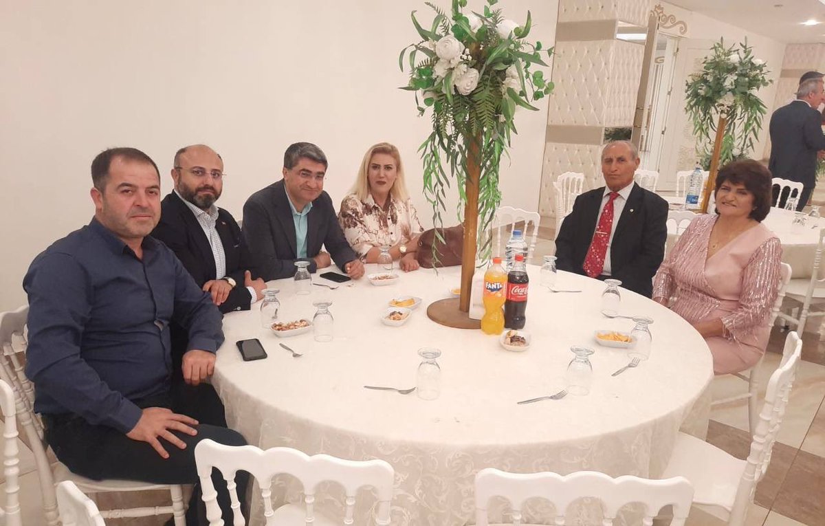 Deva Partisi Mersin İl Başkanımız Taner Işıkbay ile Toroslar belediye başkan adayımız Sultan Aydoğan’ın yakını olan Yılmaz & Yalçın ailesinin düğün merasimine katılım sağladık.