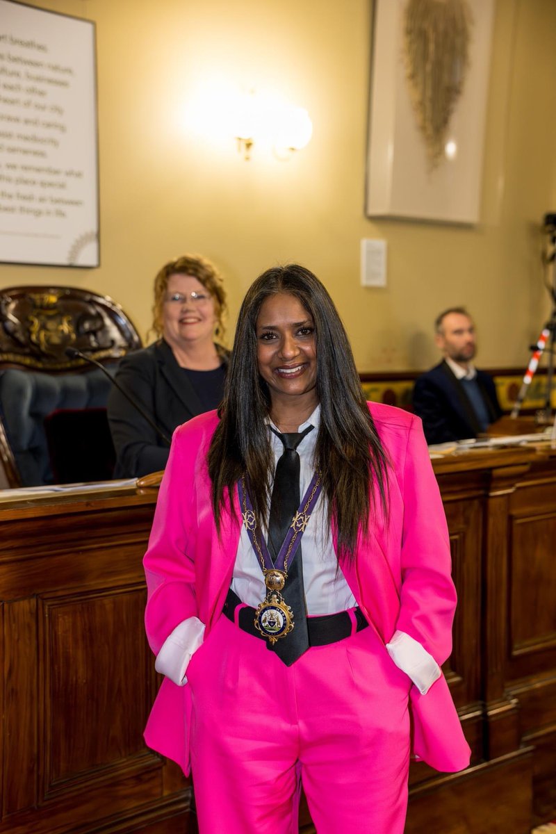 Thanks 2 majority of my Council colleagues 4 voting me as Deputy Lord Mayor. Incredibly special that I come from humble beginnings, immigrating 2 Tas from Fiji&receiving my Australian Citizenship at Town Hall in August 2000. Profoundly humbled &sincerely honoured #politas