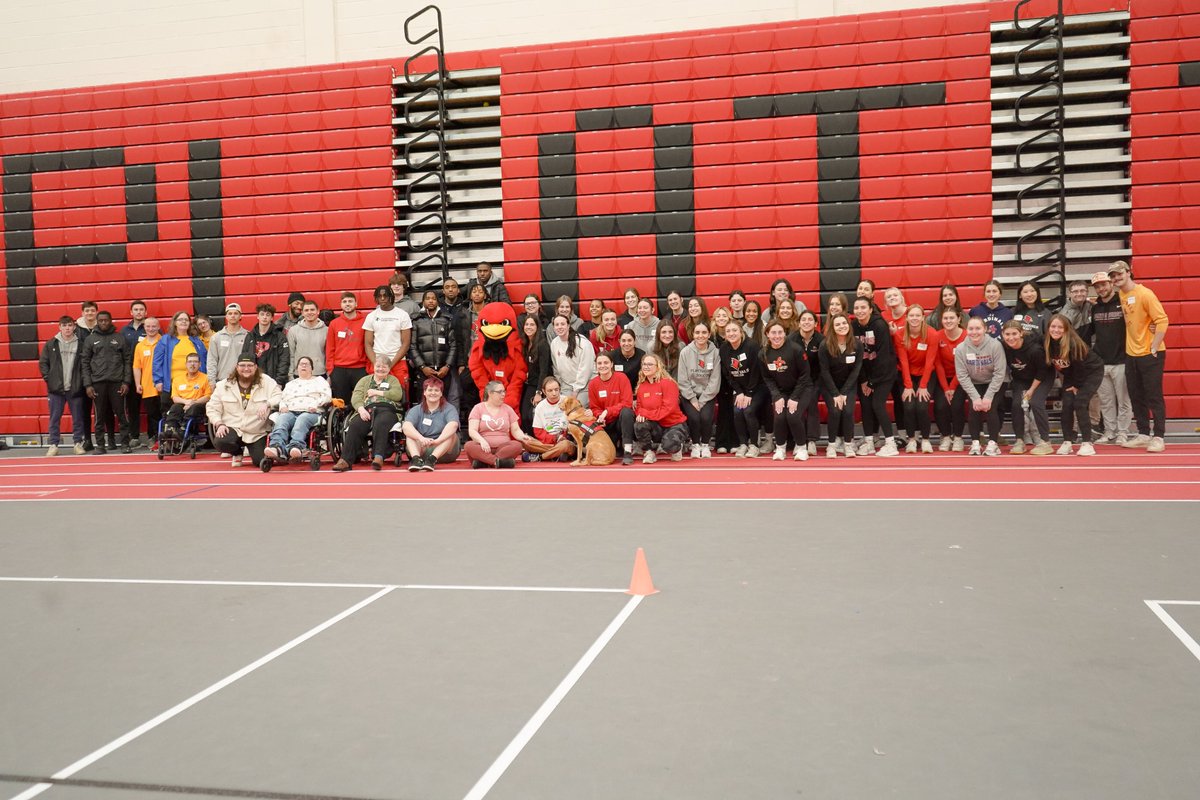 3⃣ @PlattsAthletics Plattsburgh State held a Unified Field Day with @SpecOlympicsNY that had many different games and activities in the field house gym. #WhyD3