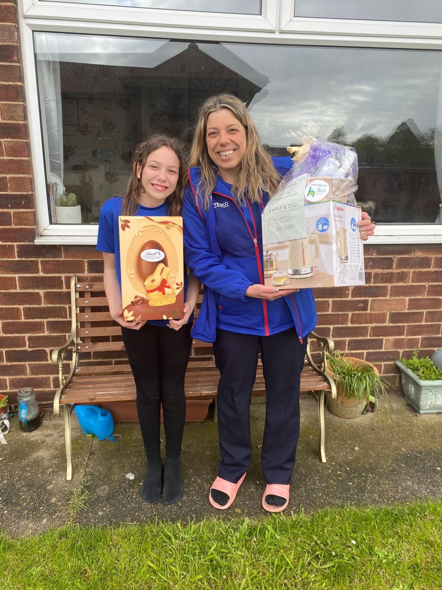 Congratulations to Vicki, who won our squares game at the Barton Bingo night 🎉 We hope you enjoy your Hamper and most importantly, the Fish and Chips donated by The Hope and Anchor - South Ferriby 💚 🧡