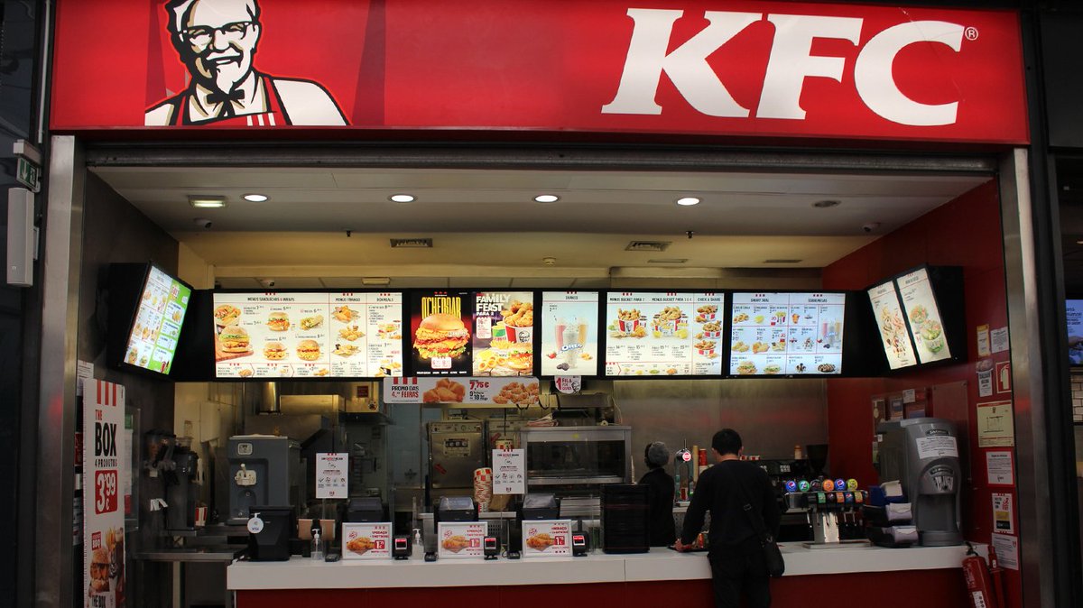 🇲🇾 KFC, boykot sebebiyle Malezya'da 100'den fazla şubesini kapattı.