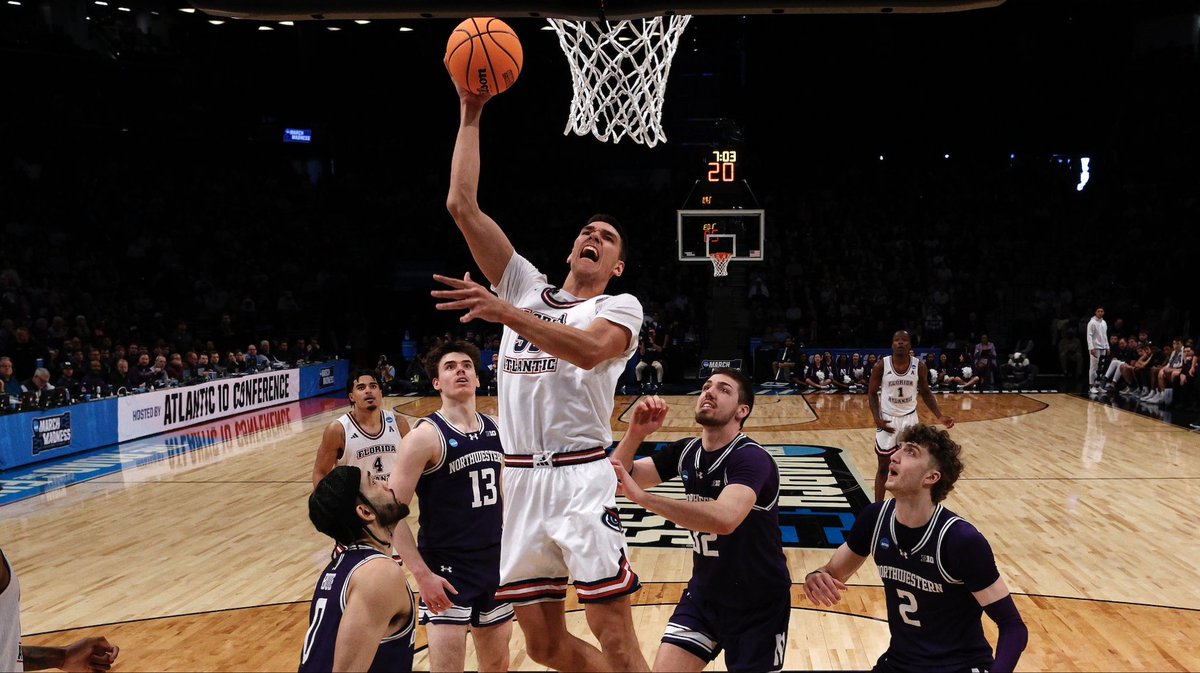 BREAKING: #FAU transfer, Vlad Goldin, has committed to Michigan. Goldin averaged 15.7 points and 6.9 rebounds for May last season. Goldin rounds out an offseason full of commits. 247sports.com/college/michig…