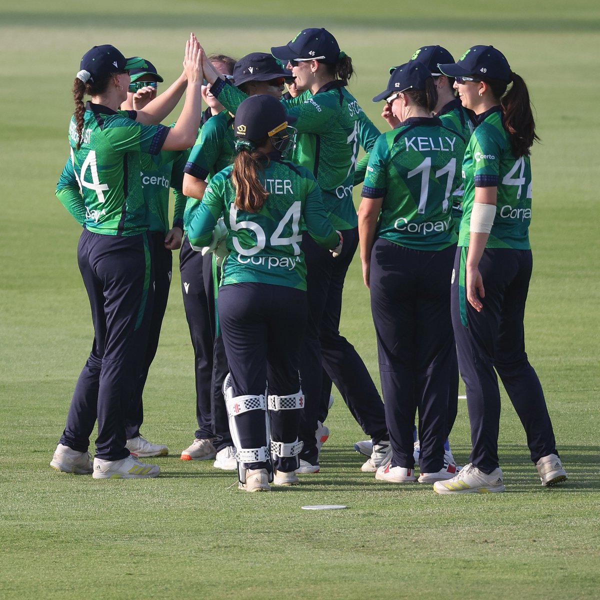 IRELAND WIN BY 56 RUNS! 🙌 A huge victory in our bid to make the World Cup, with Ava, Cara and Laura all picking up a pair of wickets each. 👏 ▪️ Ireland 176-3 (20) ▪️ Zimbabwe 120-8 (20) SCORECARD: bit.ly/3Ul57vL WATCH: icc.tv #IREvZIM…